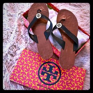Tory Burch Thora sandals in black, 9